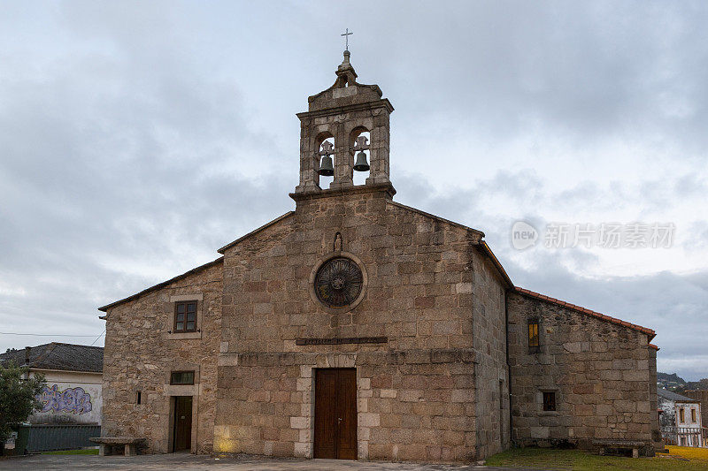 西班牙 Camino de Santiago Culleredo 的 Santiago de O Burgo 罗马式教堂